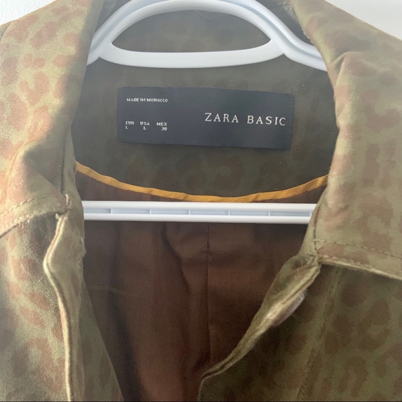 Trench coat - Picture 3 of 5